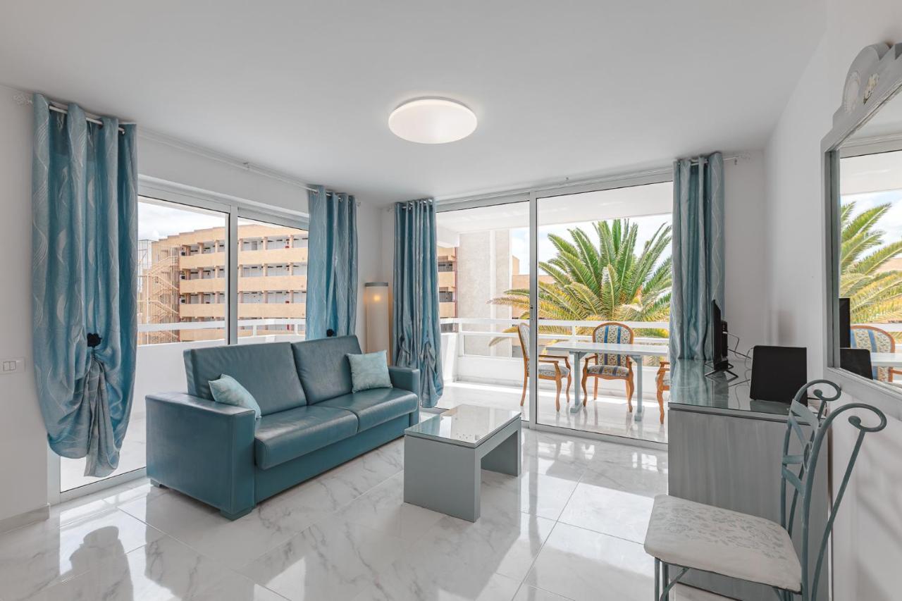 419 Lily Playa de las Americas (Tenerife)